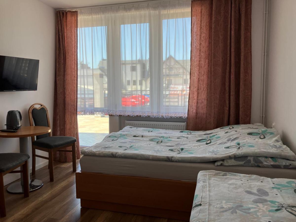 Agat Pokoje Goscinne Apartamenty Pobierowo Eksteriør bilde