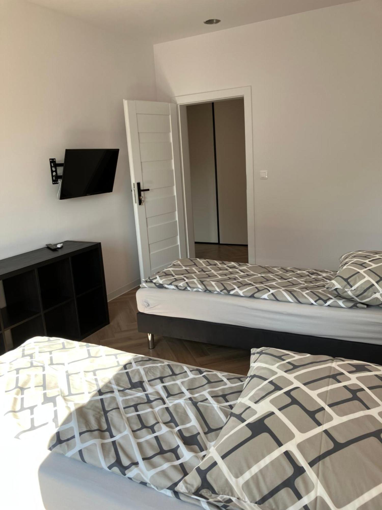 Agat Pokoje Goscinne Apartamenty Pobierowo Eksteriør bilde